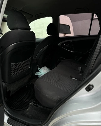 Toyota RAV4 cena 30000 przebieg: 233000, rok produkcji 2007 z Szubin małe 191